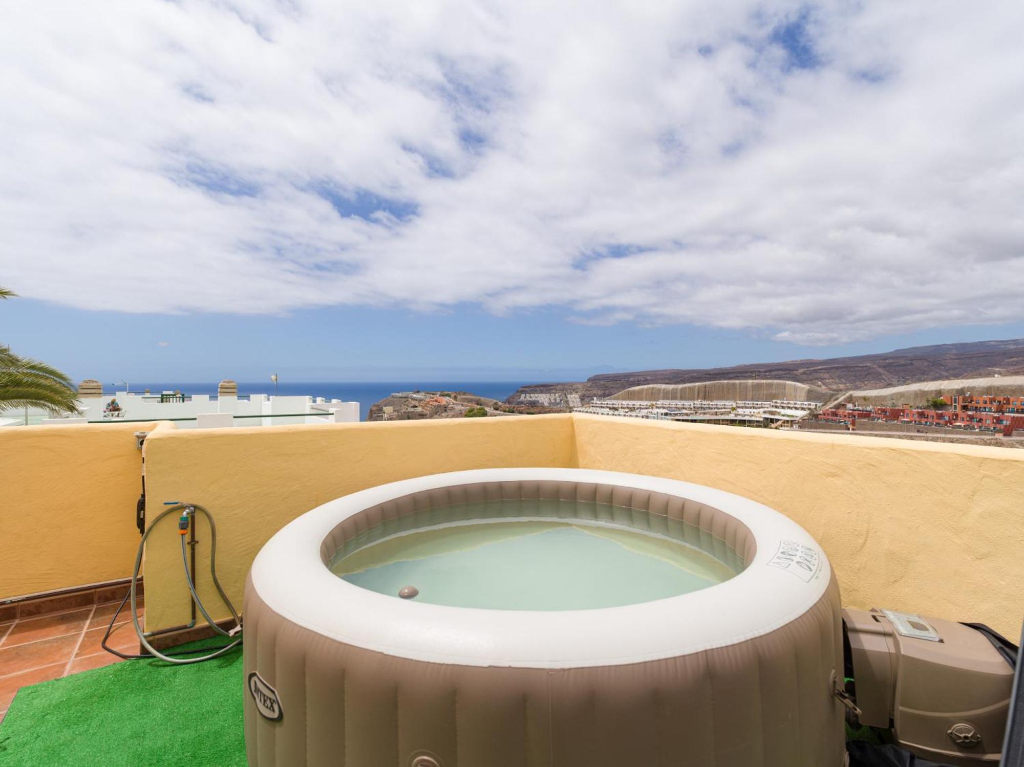 Private Solarium Views - Jacuzzi Appartement *